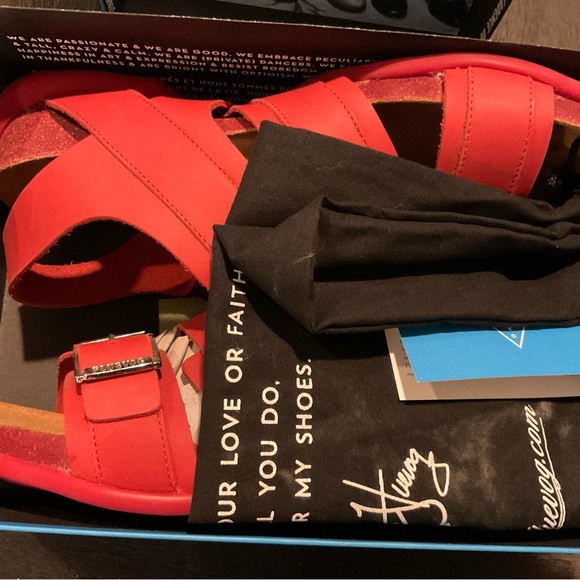 BRAND NEW John Fluevog Elsie sandals, size 10 women’s. - Picture 6 of 9